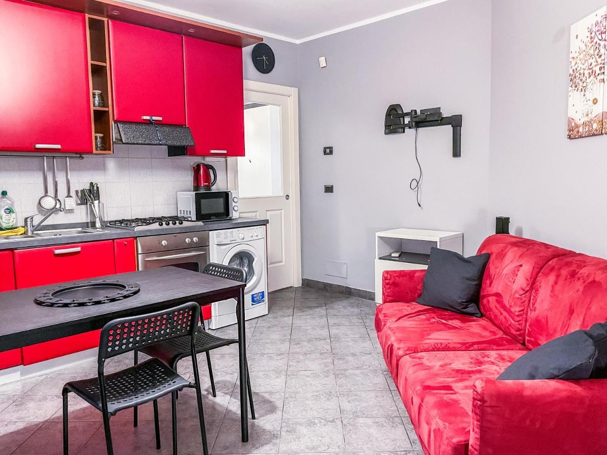 Myhouse Inn Fermata Paradiso - Affitti Brevi Italia Колленьо Екстер'єр фото
